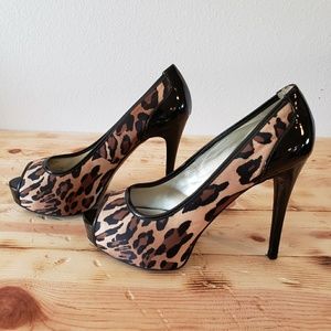 Guess leopard print open toe stilettos size 8.5